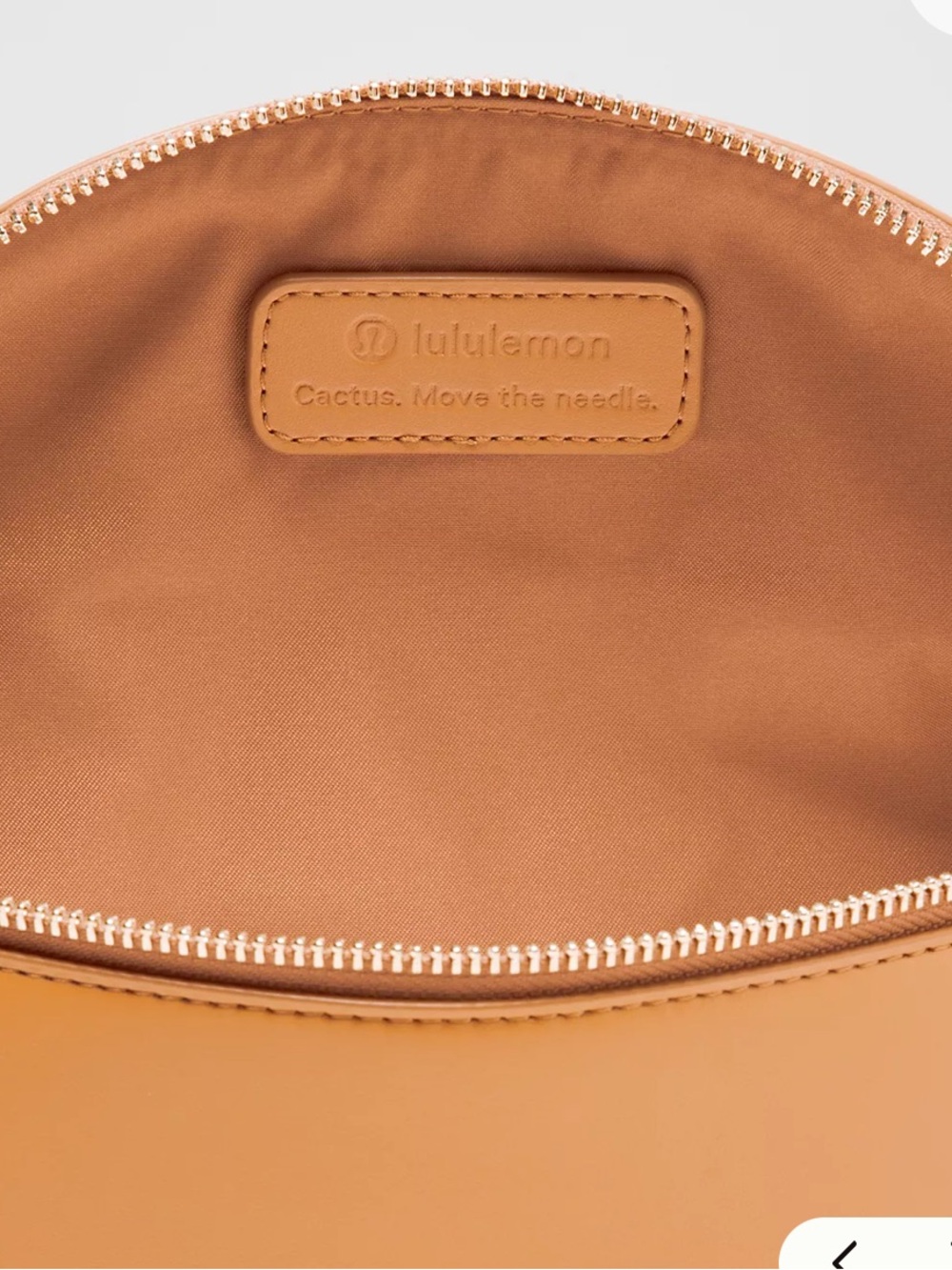Leather Alternative Saddle Crossbody Bag 2L - Picture 3 of 5
